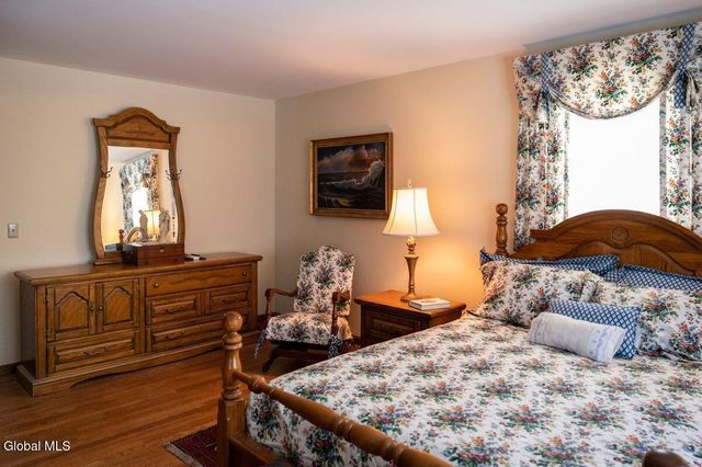 96 Hunter Lane, Queensbury, NY 12804