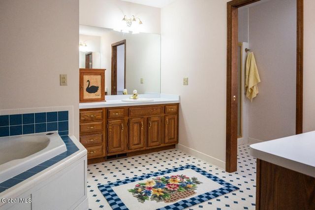 96 Hunter Lane, Queensbury, NY 12804