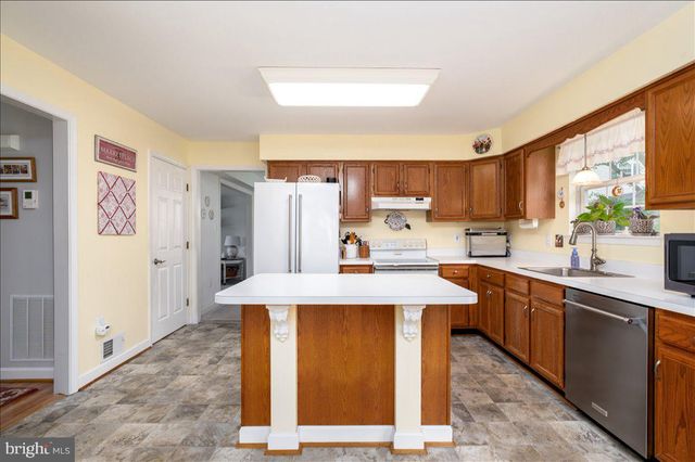 6447 SKIPTON DR, Hanover, MD 21076