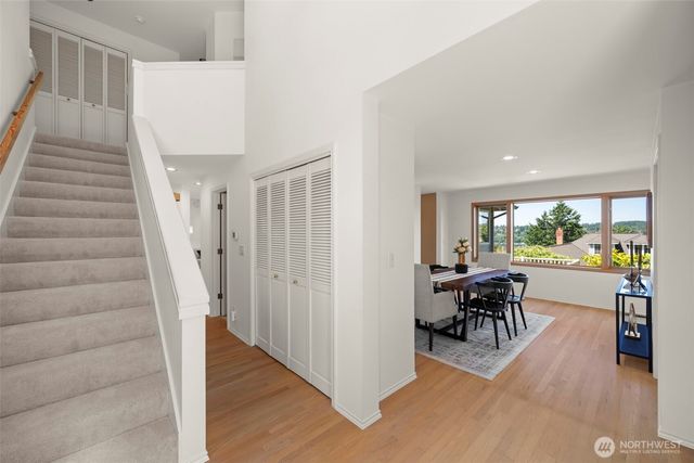 6121 NE 152nd Street, Kenmore, WA 98028