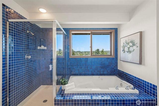 6121 NE 152nd Street, Kenmore, WA 98028