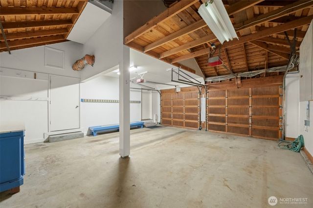 6121 NE 152nd Street, Kenmore, WA 98028