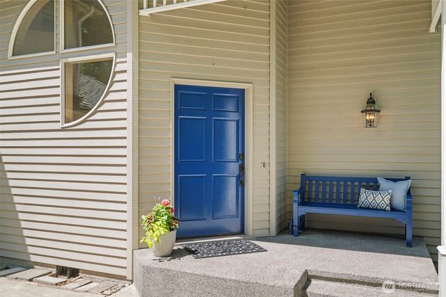 6121 NE 152nd Street, Kenmore, WA 98028