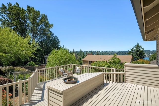 6121 NE 152nd Street, Kenmore, WA 98028