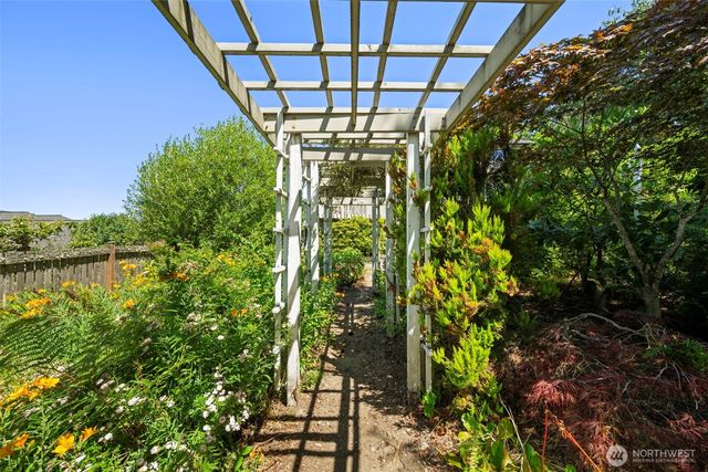 6121 NE 152nd Street, Kenmore, WA 98028