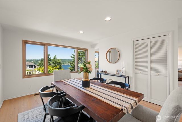 6121 NE 152nd Street, Kenmore, WA 98028