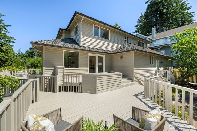 6121 NE 152nd Street, Kenmore, WA 98028