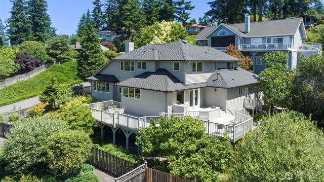 6121 NE 152nd Street, Kenmore, WA 98028