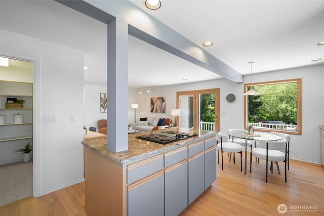 6121 NE 152nd Street, Kenmore, WA 98028