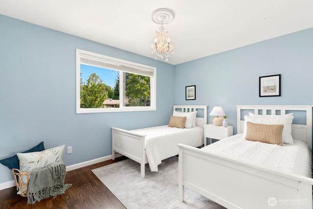 10913 NE 48th Street, Kirkland, WA 98033