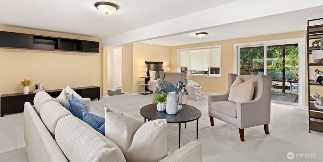 10913 NE 48th Street, Kirkland, WA 98033