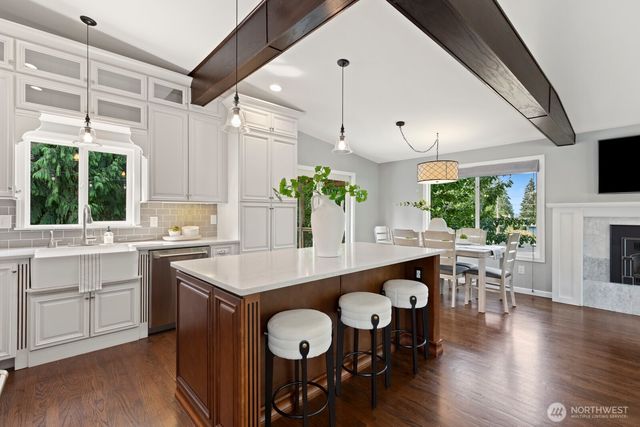 10913 NE 48th Street, Kirkland, WA 98033