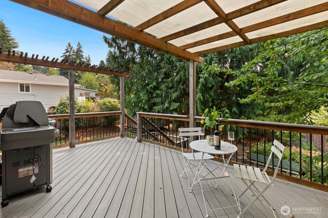 10913 NE 48th Street, Kirkland, WA 98033