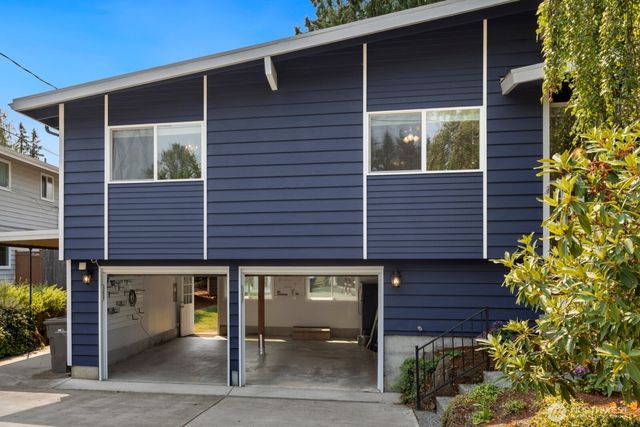 10913 NE 48th Street, Kirkland, WA 98033