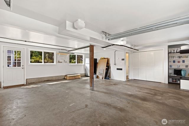 10913 NE 48th Street, Kirkland, WA 98033
