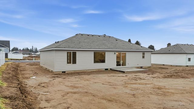 16 W 12th St, Deer Park, WA 99006