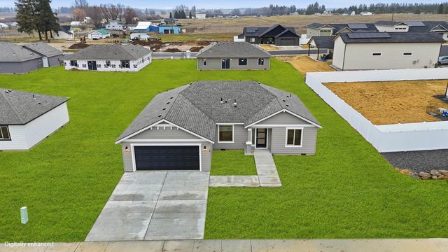 16 W 12th St, Deer Park, WA 99006