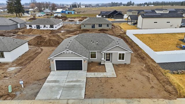 16 W 12th St, Deer Park, WA 99006