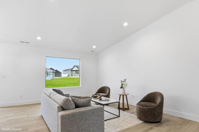 16 W 12th St, Deer Park, WA 99006