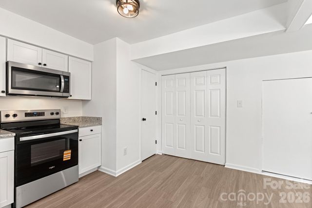 8517 Castle Pine Court, Charlotte, NC 28226