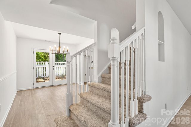 8517 Castle Pine Court, Charlotte, NC 28226