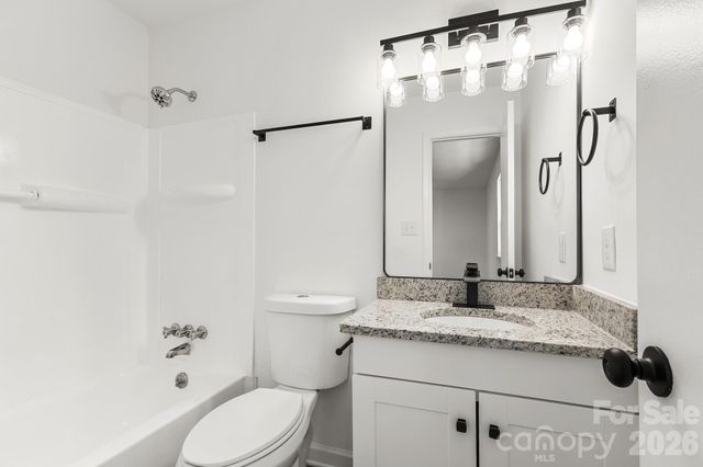 8517 Castle Pine Court, Charlotte, NC 28226