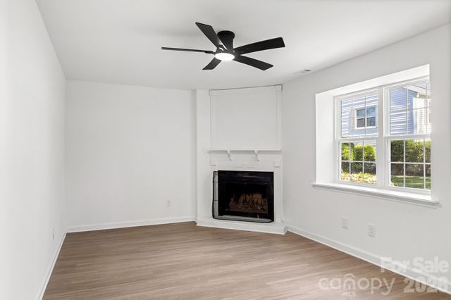 8517 Castle Pine Court, Charlotte, NC 28226