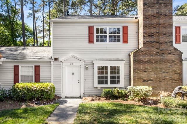 8517 Castle Pine Court, Charlotte, NC 28226