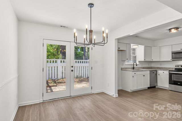 8517 Castle Pine Court, Charlotte, NC 28226