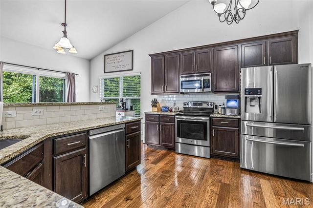 108 Angel Falls Drive, Festus, MO 63028