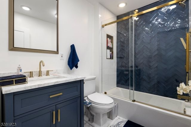 36 Leonard Ter, Wayne Twp., NJ 07470