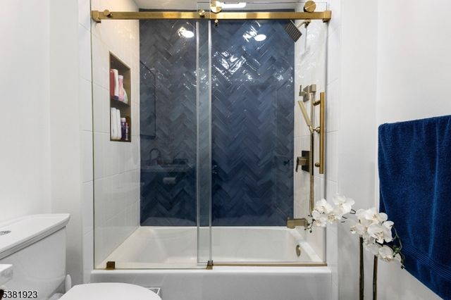 36 Leonard Ter, Wayne Twp., NJ 07470