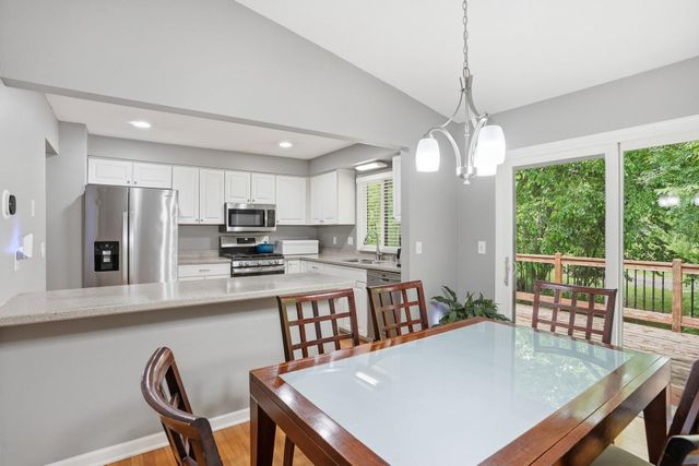 15074 Woodhill Trail, Eden Prairie, MN 55346