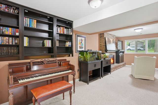 15074 Woodhill Trail, Eden Prairie, MN 55346