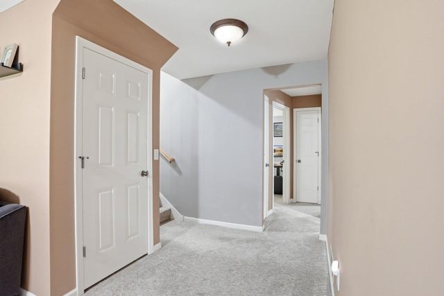 15074 Woodhill Trail, Eden Prairie, MN 55346