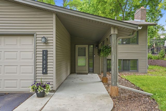 15074 Woodhill Trail, Eden Prairie, MN 55346