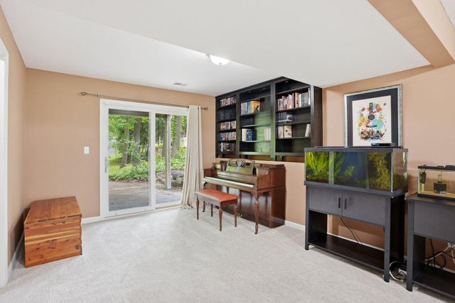 15074 Woodhill Trail, Eden Prairie, MN 55346