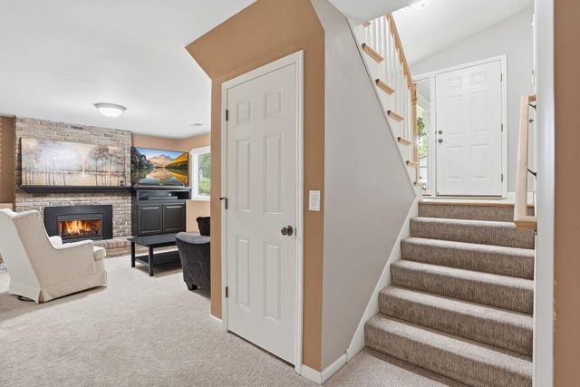 15074 Woodhill Trail, Eden Prairie, MN 55346
