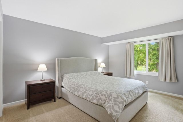 15074 Woodhill Trail, Eden Prairie, MN 55346