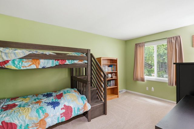 15074 Woodhill Trail, Eden Prairie, MN 55346