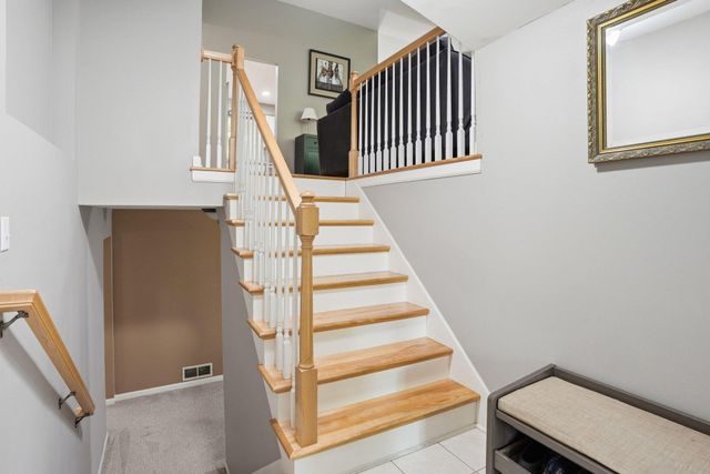 15074 Woodhill Trail, Eden Prairie, MN 55346