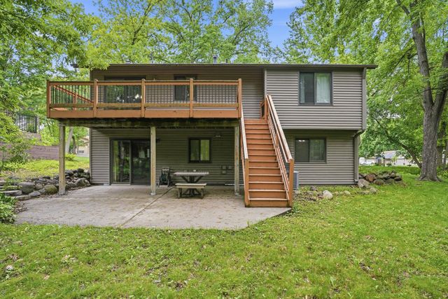 15074 Woodhill Trail, Eden Prairie, MN 55346