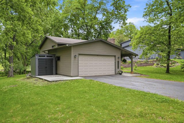 15074 Woodhill Trail, Eden Prairie, MN 55346