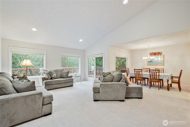 214 St. James Court, Longview, WA 98632