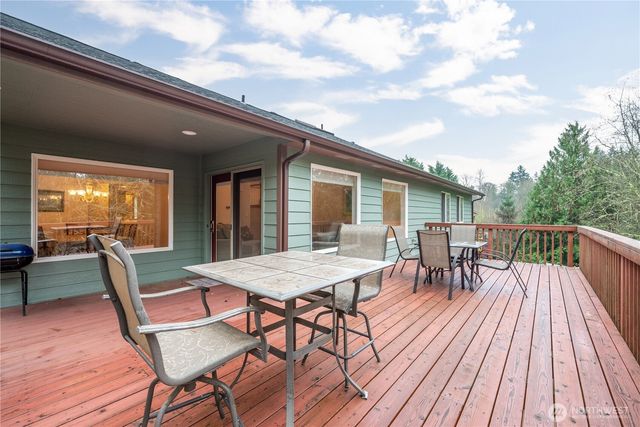 214 St. James Court, Longview, WA 98632