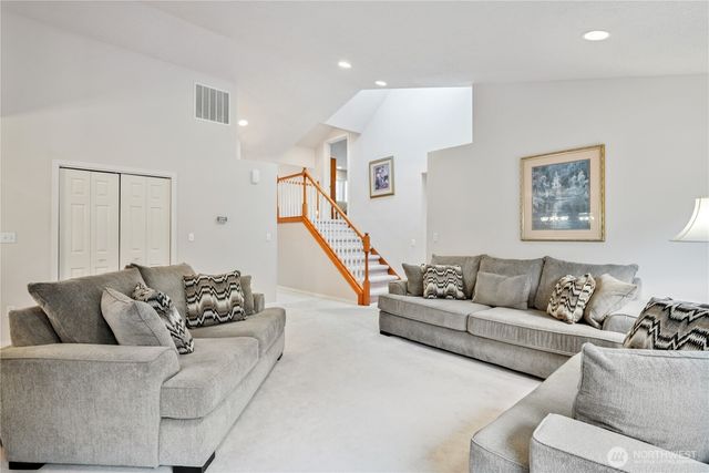 214 St. James Court, Longview, WA 98632