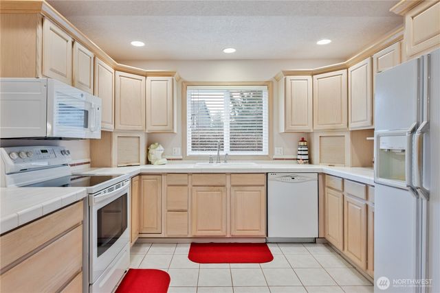 214 St. James Court, Longview, WA 98632