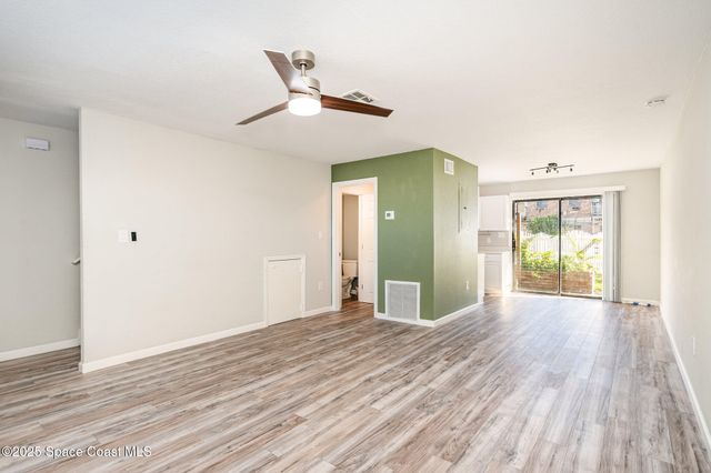 1300 Arlington Lane NE, 106, Palm Bay, FL 32905