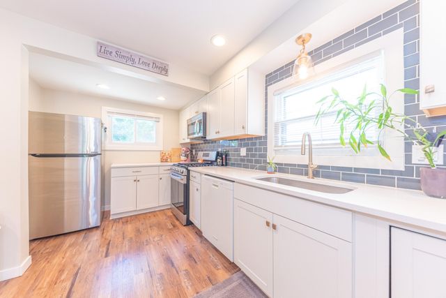 1123 W Huron Street, Ann Arbor, MI 48103