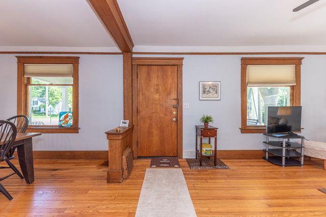 1123 W Huron Street, Ann Arbor, MI 48103